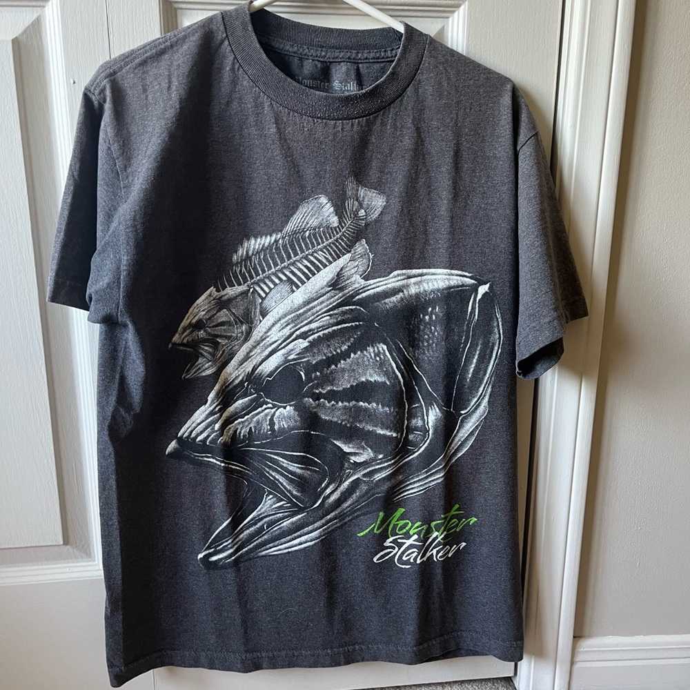 🎣Monster Stalker t-shirt: